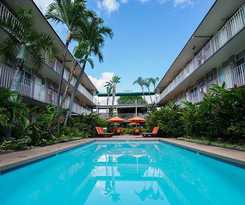 Hotel Pacific Marina Inn Airport