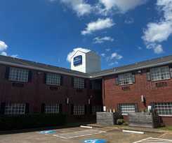 Hotel Baymont By Wyndham Houston/westchase