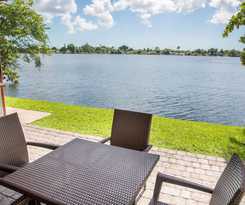 Hotel Springhill Suites By Marriott Miami Airport South Blue Lagoon Area