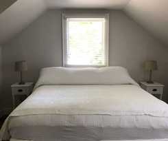 The Woodstock Inn on the Millstream