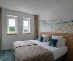 Shana Hotel and Residence