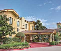 Hotel Super 8 by Wyndham The Woodlands North 