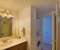 Hotel Waikiki Shore By Outrigger