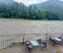 Hotel Pameer Continental and Restaurant