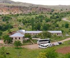  Nemrut Kervansaray Hotel