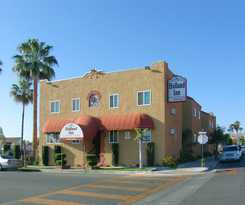 Hotel Holland Inn and Suites