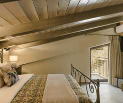  Paramithenio Village Beach Resort and Spa