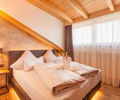  For Moments Apartments and Spa