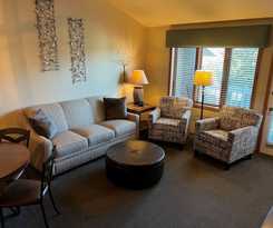 Hotel Evergreen Hill Condominiums