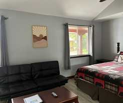 Hotel Dean Creek Resort