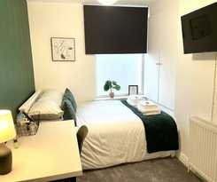 Vibrant 6 bed Stylish Home in Heart of Southsea