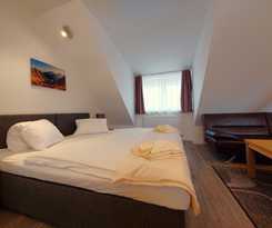 Hotel Penzi&oacute;n Čere&scaron;nov&yacute; Sad