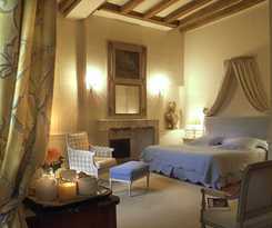  Le Château de Reignac