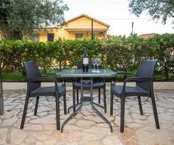 Passas Mare Apartments and Studios