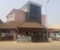 Hotel Train Station Bar and Lounge with Lodging