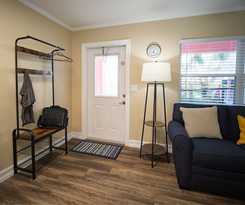 Hotel Caribbean Shores Waterfront Resort