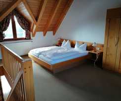  Gasthof Kreuz am Escheck