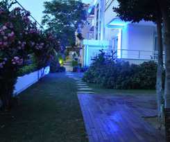 Island Hotel