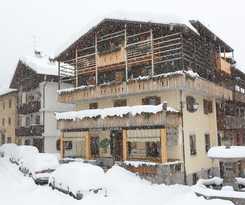 Albergo Centrale Forni