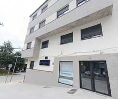 Hotel Apartamentos Pontepedriña by Bossh