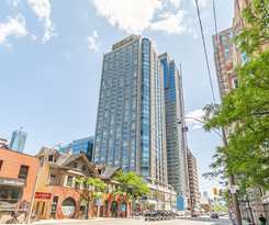 Hotel Charming Yorkville Condos