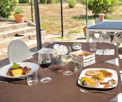  Residence with pool 4 km from Suvereto