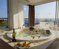  Wise Hotel Spa and Adult Only