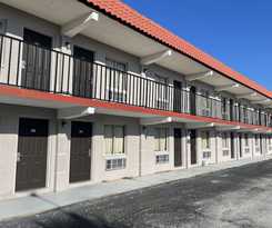 Clearwater Inn