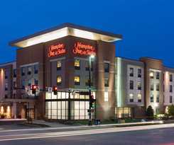 Hampton Inn and Suites Omaha-Downtown