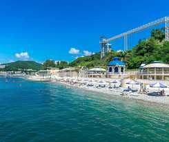 Hotel AZIMUT Prometey Nebug