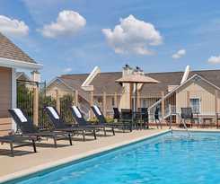  Sonesta Simply Suites Cleveland Airport