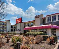 Econo Lodge Inn and Suites Rehoboth Beach
