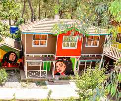  Olimpos Salinas Wooden Houses