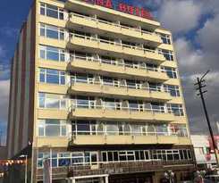 Eyna Hotel