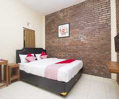 Hotel OYO 952 Annisa Syariah Guest House