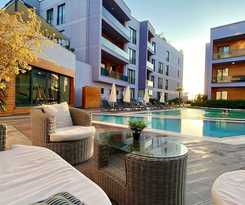  Green Hills Suites