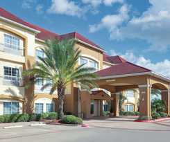 Hotel La Quinta Inn and Suites by Wyndham Bay City