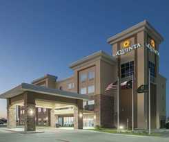 Hotel La Quinta Inn and Suites by Wyndham Kingsville