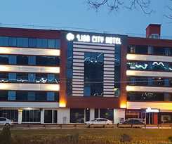  Lion City Hotel
