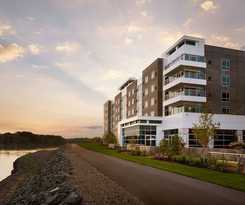 Hotel The Landing at Rivers Casino and Resort