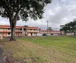 Motel 6 Tampa, FL