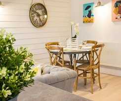Hotel The Bay Colwell