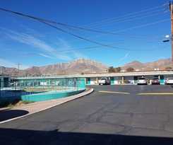 Hotel Beverly Crest Motor Inn