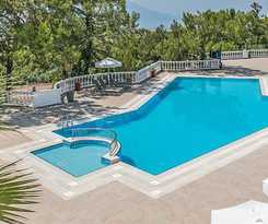 Peninsula Pine Club Boutique Hotel and Spa