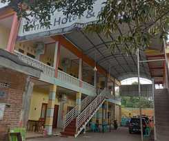 OYO 898 Joglo Family and Homestay