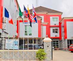 Hotel Limoh Suites