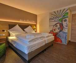 Hotel Sonnenhotel Weingut R&ouml;mmert