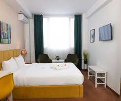Hotel City Plaza Apartments and Rooms