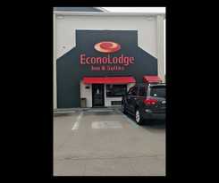 Econo Lodge Inn and Suites