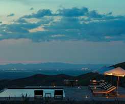 Hotel The White Camel Lodge